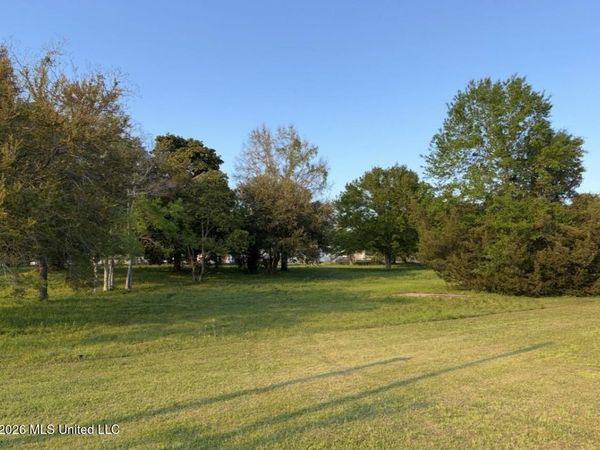 366 Main Street, Biloxi, MS 39530