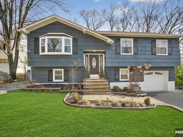 116 Star Lake Road, BLOOMINGDALE, NJ 07403