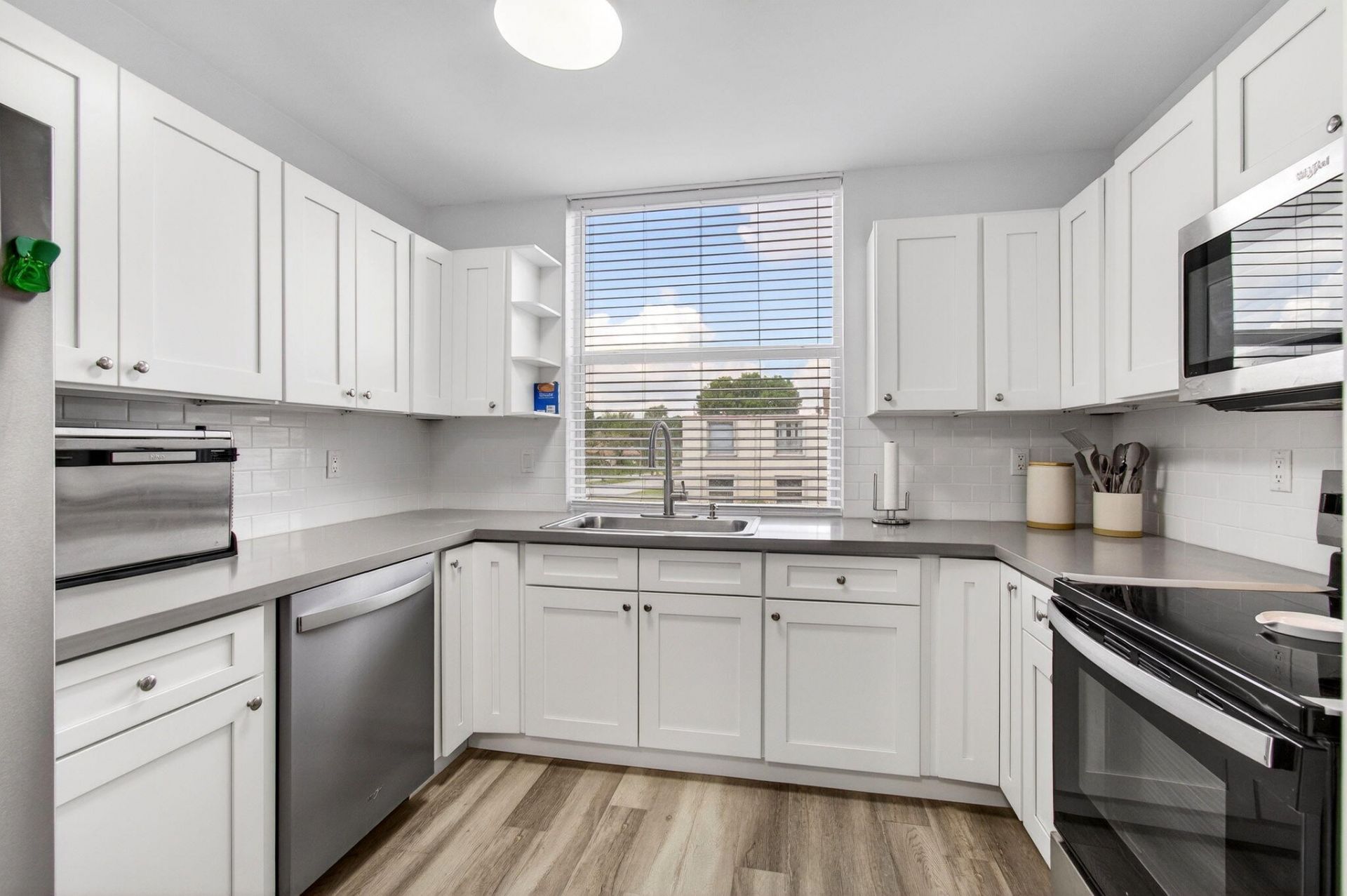 9 Willowbrook Lane, Unit 208, Delray Beach, FL 33446 Photo