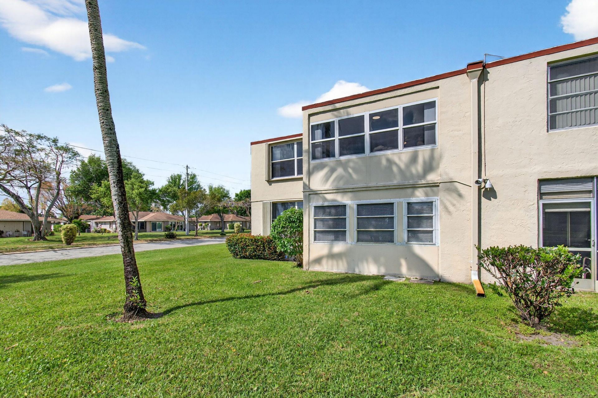 9 Willowbrook Lane, Unit 208, Delray Beach, FL 33446 Photo
