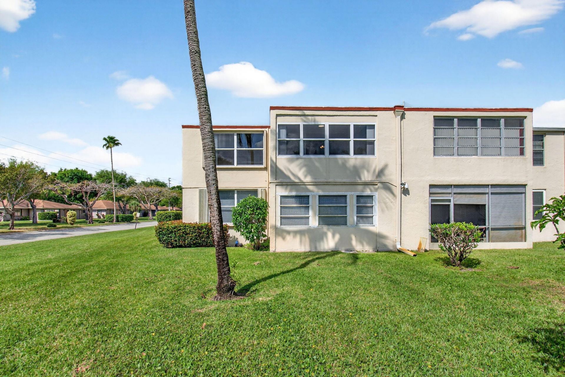 9 Willowbrook Lane, Unit 208, Delray Beach, FL 33446 Photo