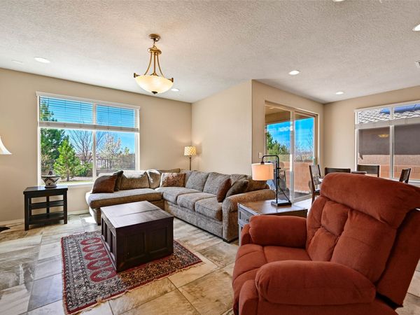 4678 Hojas Verdes, Santa Fe, NM 87507