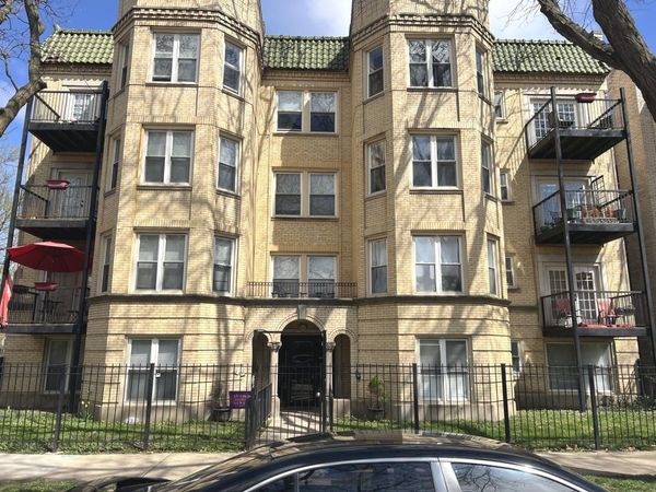 2254 W Arthur Avenue, Unit 1051A, Chicago, IL 60645
