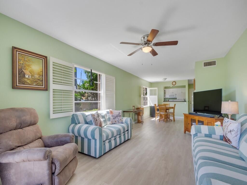 95 Spring Lake Drive, Unit 101, Vero Beach, FL 32962 Photo