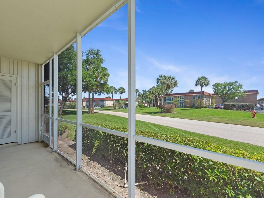 95 Spring Lake Drive, Unit 101, Vero Beach, FL 32962 Photo