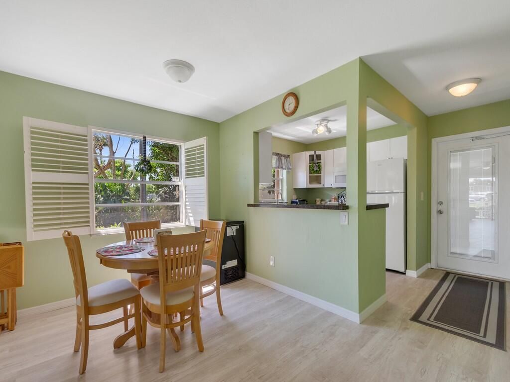 95 Spring Lake Drive, Unit 101, Vero Beach, FL 32962 Photo