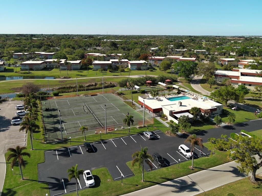95 Spring Lake Drive, Unit 101, Vero Beach, FL 32962 Photo