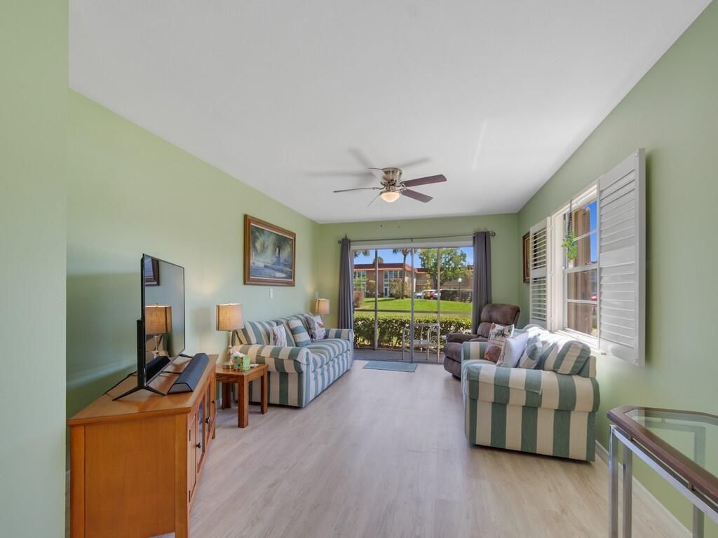 95 Spring Lake Drive, Unit 101, Vero Beach, FL 32962 Photo