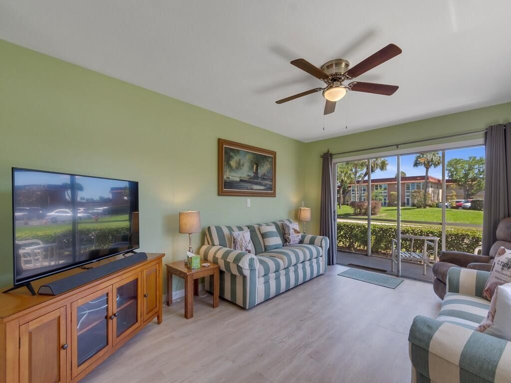 95 Spring Lake Drive, Unit 101, Vero Beach, FL 32962 Photo