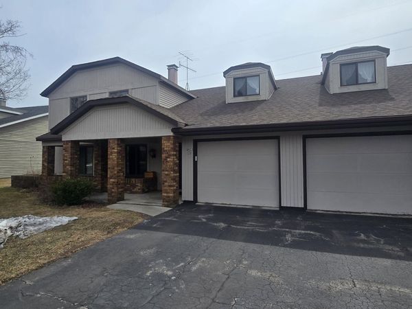 2411 Cross Creek Dr, Unit C, Sheboygan, WI 53081