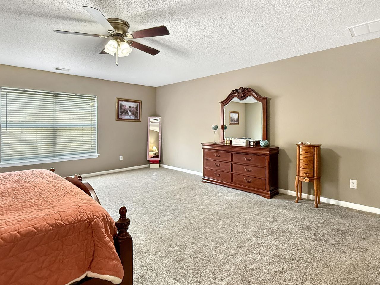 310 Cohen Circle Photo 13