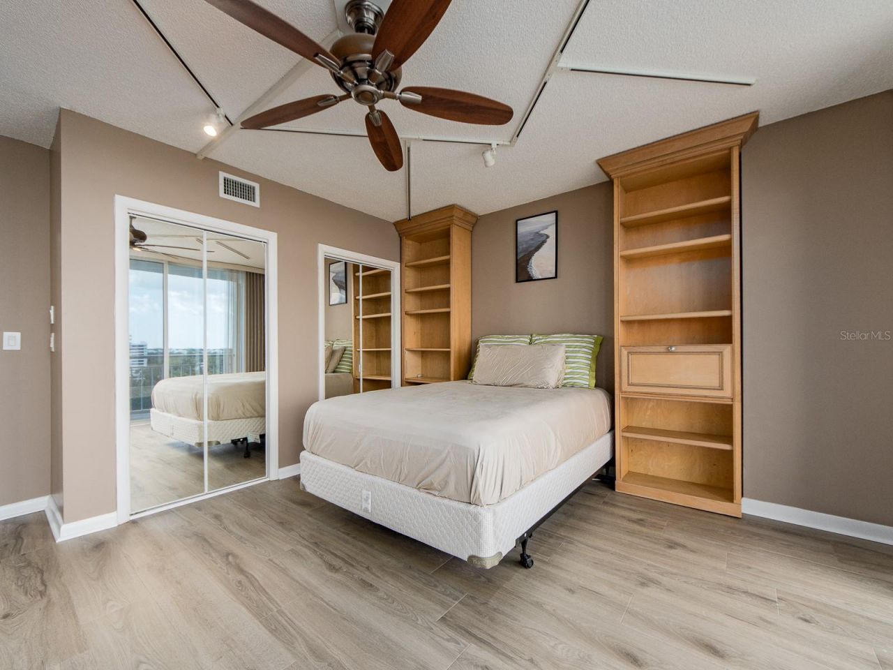 100 Pierce Street, Unit 1205, Clearwater, FL 33756 Photo