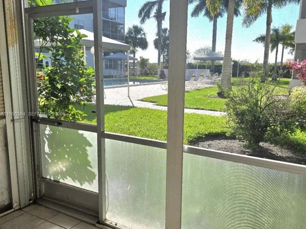 2998 E Sunrise Lakes Dr, Unit 111, Sunrise, FL 33322