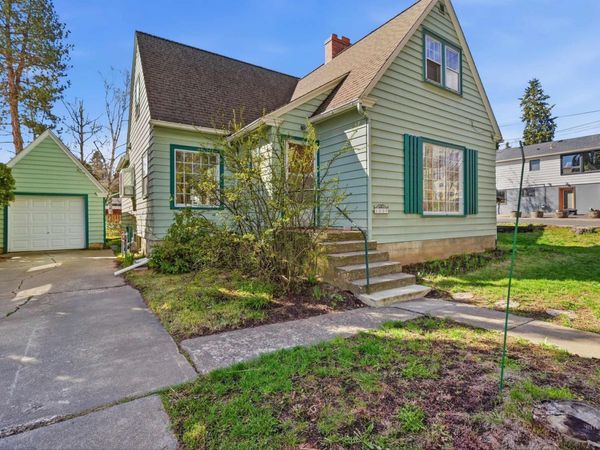 1117 E 6th St, Moscow, ID 83843