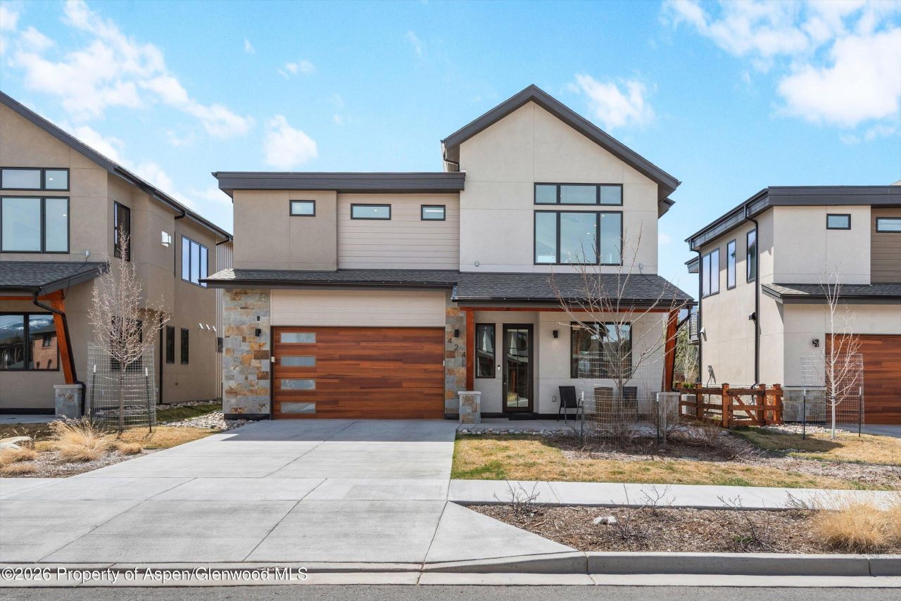 424 Jewels Lane, Carbondale, CO 81623 Main Photo