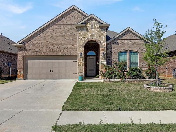 10601 Ponderosa Trail, Aubrey, TX 76227