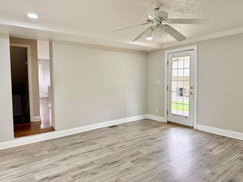 305 Danhurst Road, Columbus, OH 43228 Photo 16