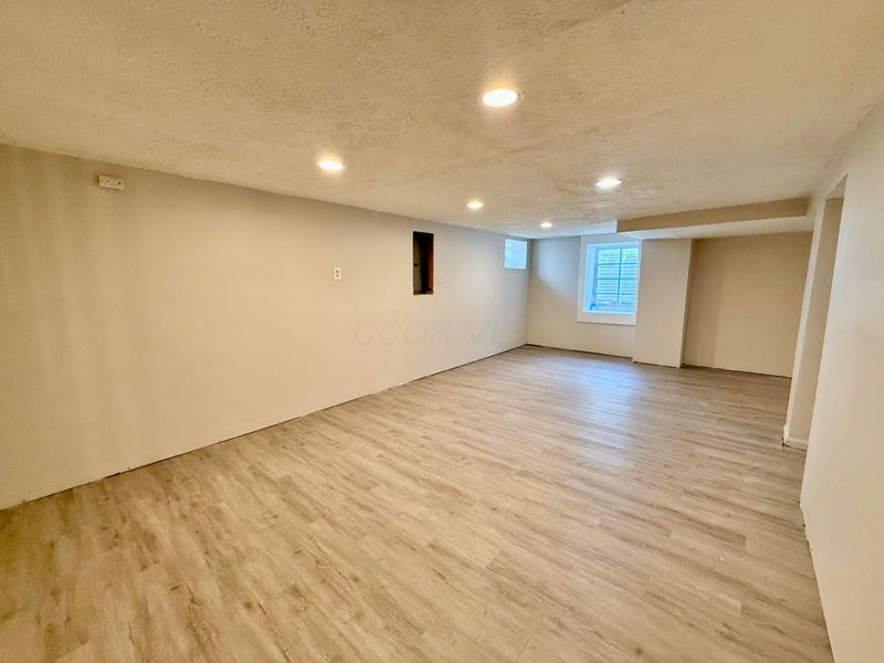 305 Danhurst Road, Columbus, OH 43228 Photo 29