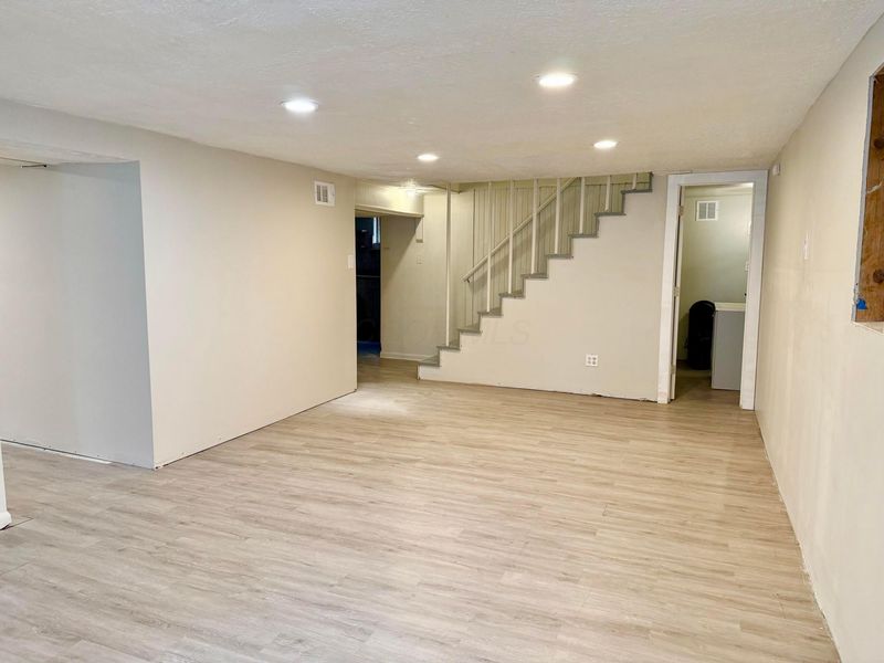 305 Danhurst Road, Columbus, OH 43228 Photo 31