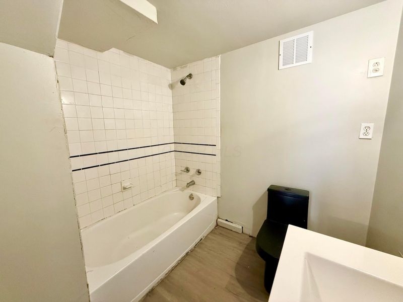 305 Danhurst Road, Columbus, OH 43228 Photo 34