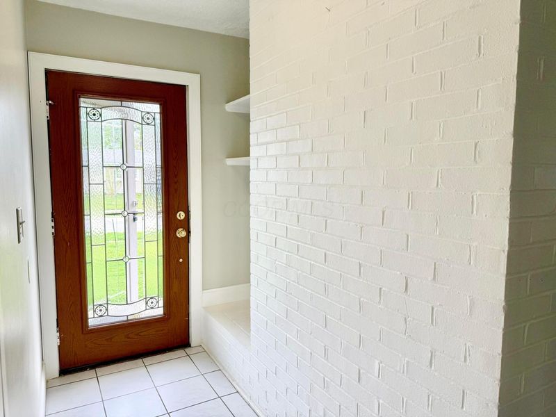 305 Danhurst Road, Columbus, OH 43228 Photo 5