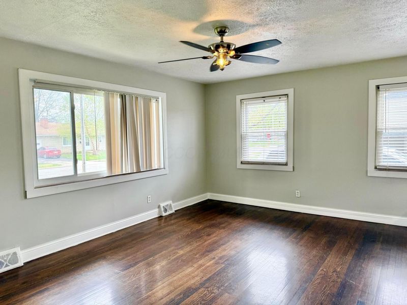 305 Danhurst Road, Columbus, OH 43228 Photo 7