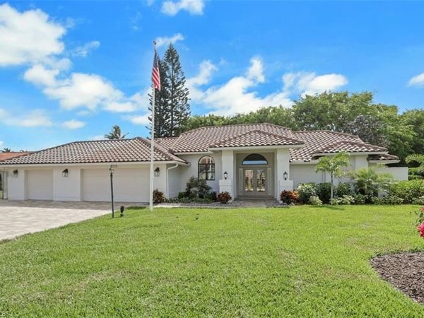 1325 Kings WAY, NAPLES, FL 34104