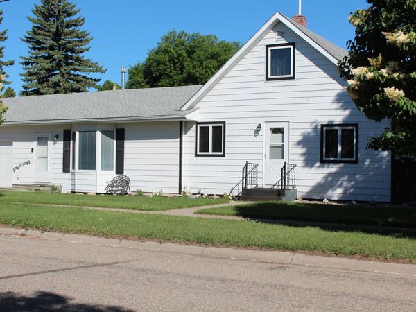 222 Washington Avenue, Hatton, ND 58240