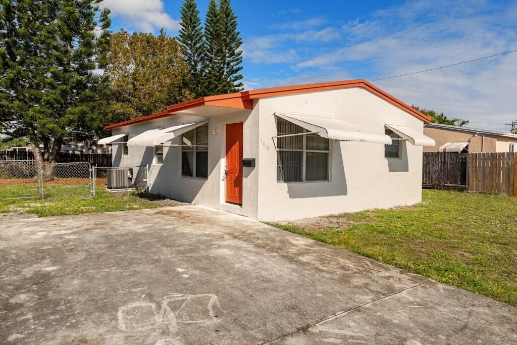 1410 N 69th Avenue, Hollywood, FL 33024 Photo