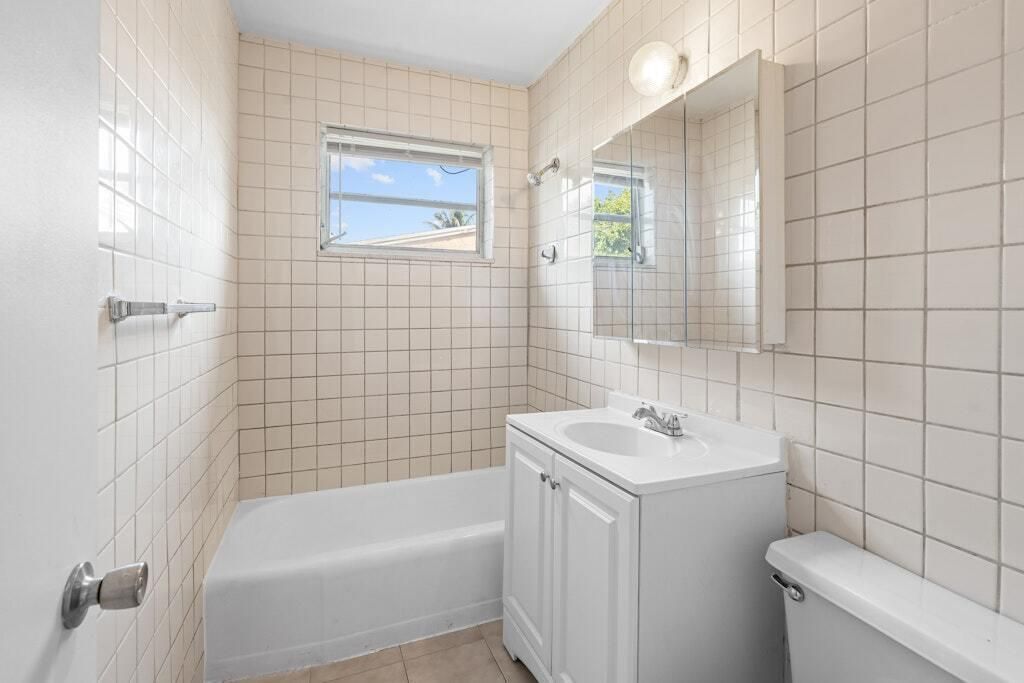 1410 N 69th Avenue, Hollywood, FL 33024 Photo