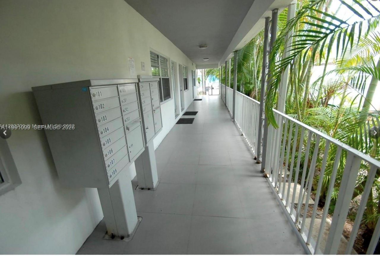 1604 Drexel Ave, Unit 107, Miami Beach, FL 33139 Photo