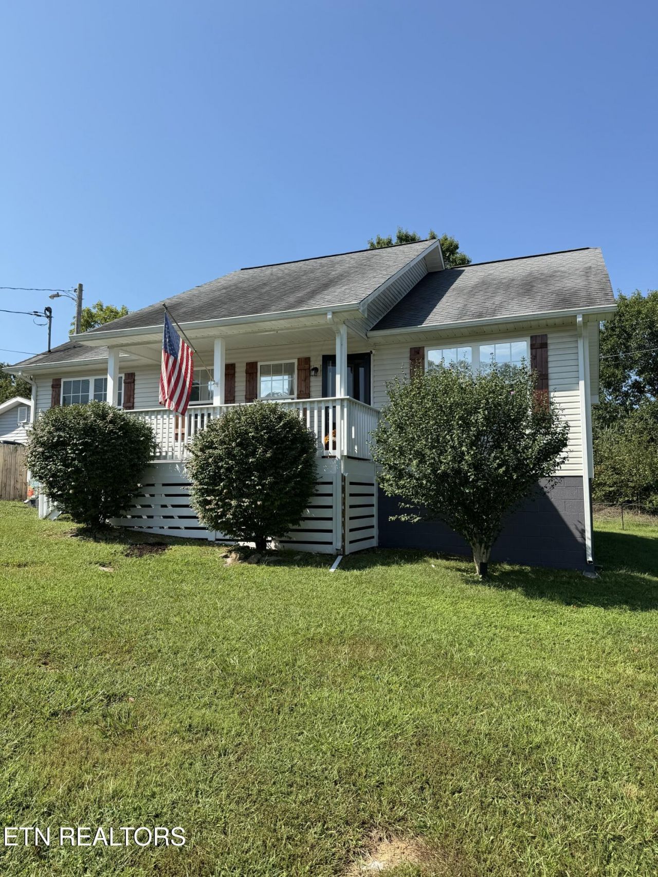 202 Sandy Circle, Lafollette, TN 37766 Main Photo