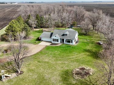 33210 810th Street, Brewster, MN 56119