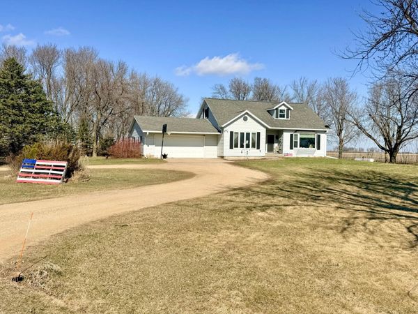 33210 810th Street, Brewster, MN 56119