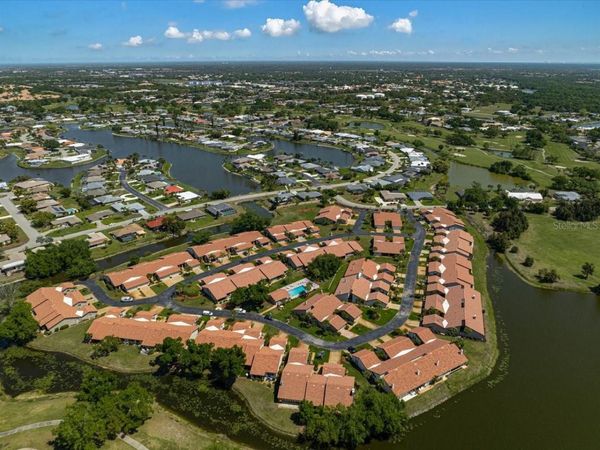 892 COUNTRY CLUB CIRCLE, Unit 50, VENICE, FL 34293