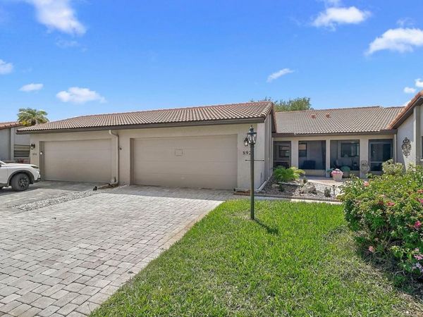 892 COUNTRY CLUB CIRCLE, Unit 50, VENICE, FL 34293