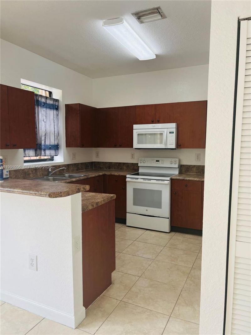 11219 SW 234th Ter, Unit 11219, Homestead, FL 33032 Photo