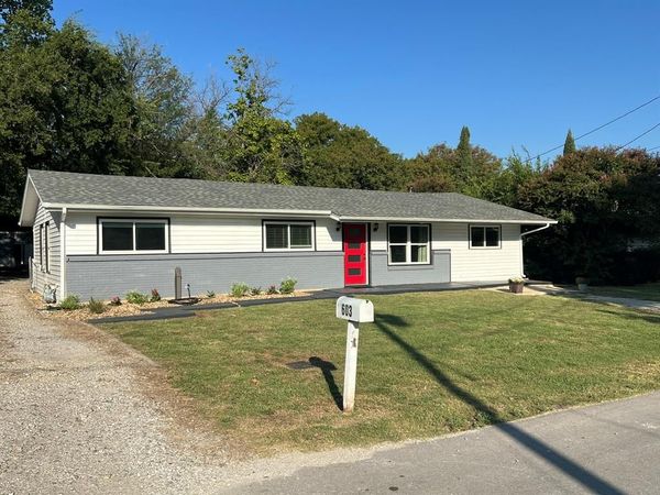 603 N Denton Avenue, Justin, TX 76247