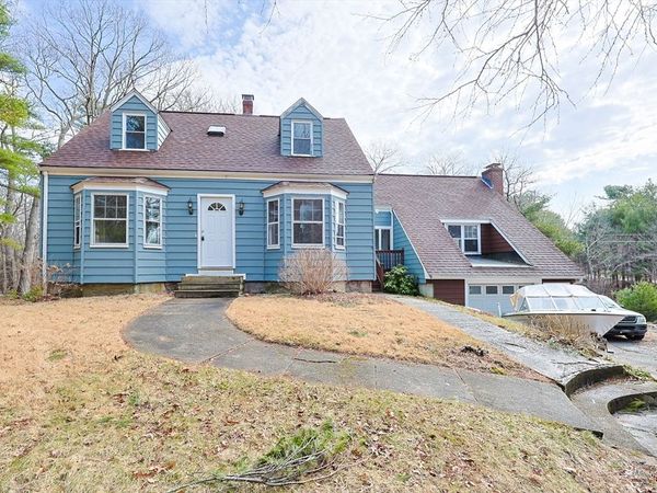 234 York St, Canton, MA 02021