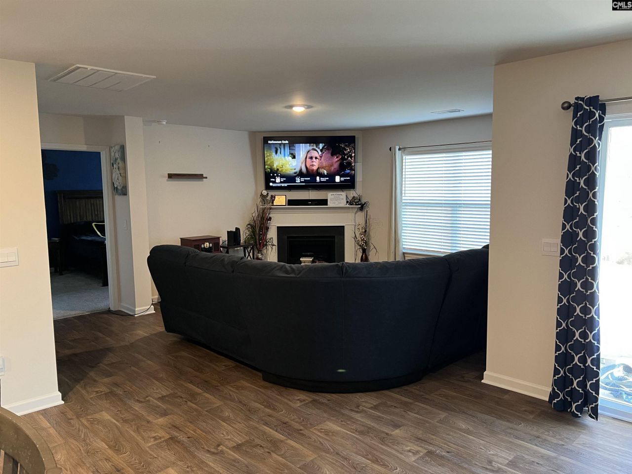 149 Rippling Way  Photo 7