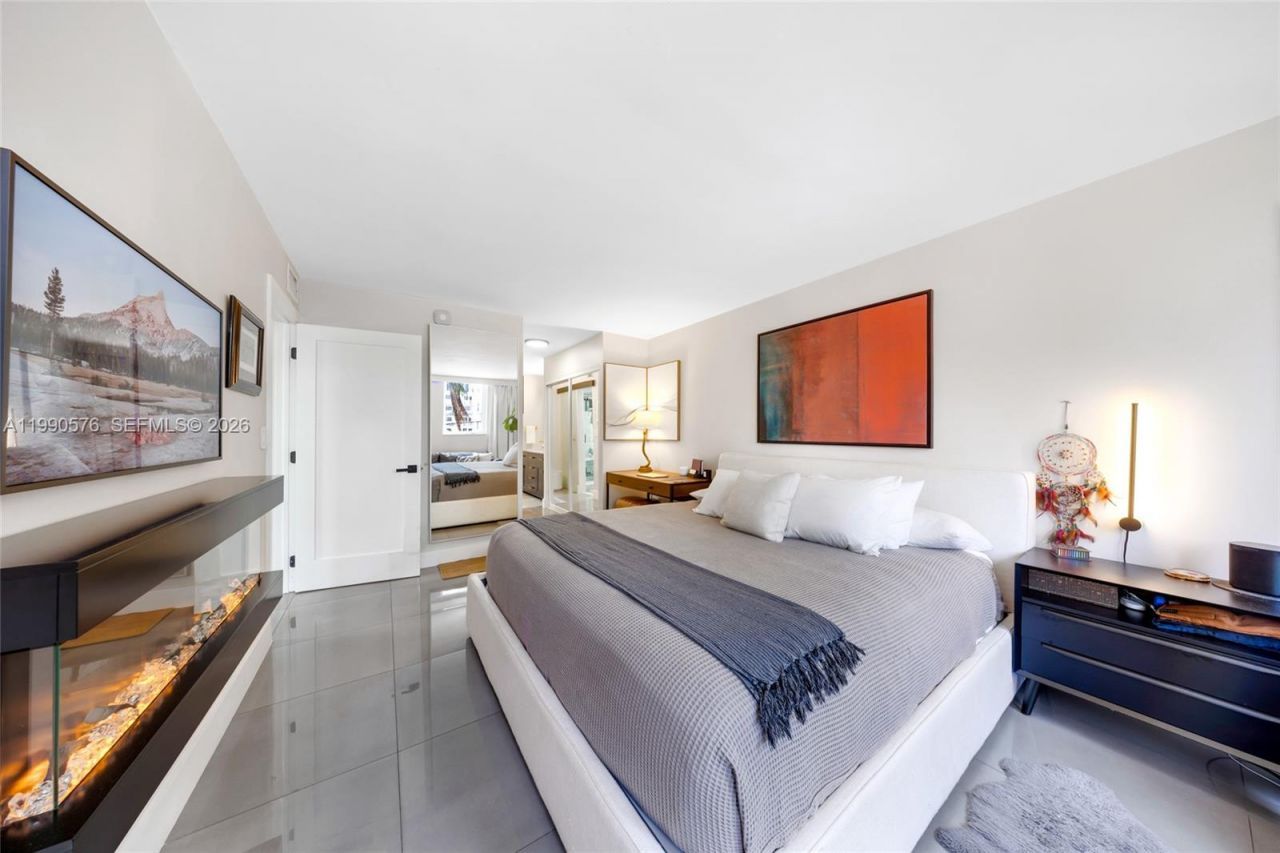 1665 Bay Rd, Unit 221, Miami Beach, FL 33139 Photo