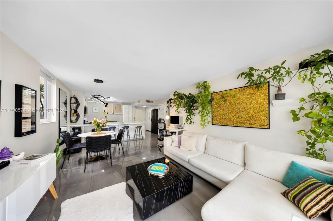 1665 Bay Rd , Unit 221, Miami Beach, FL 33139 Photo