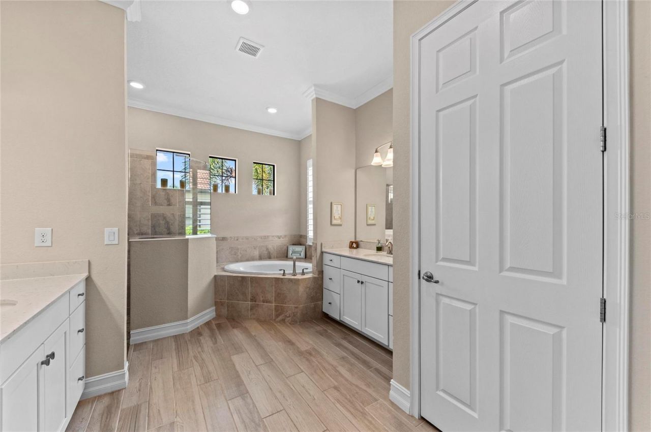 10832 Whisk Fern Drive, Venice, FL 34293 Photo