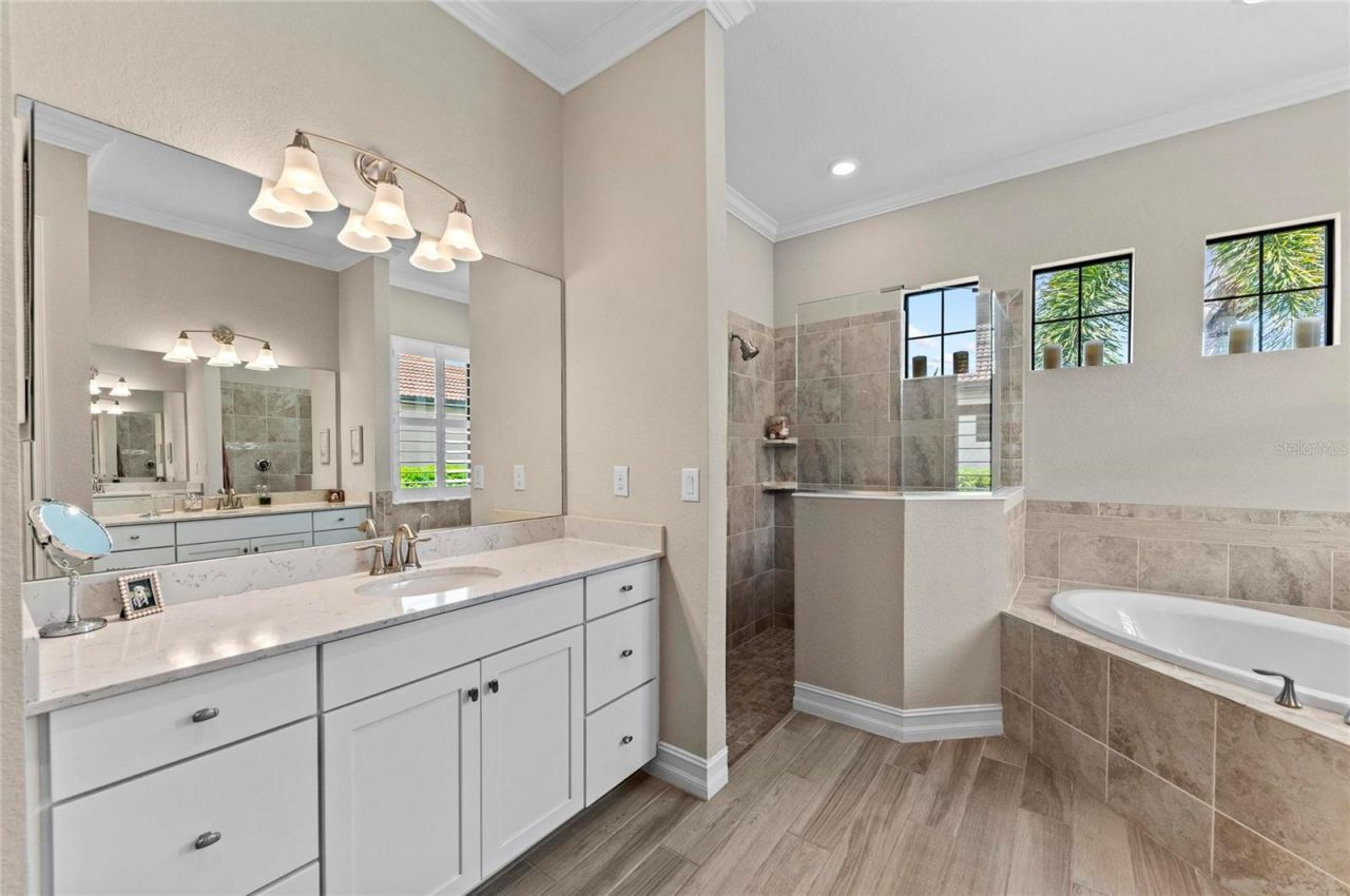 10832 Whisk Fern Drive, Venice, FL 34293 Photo