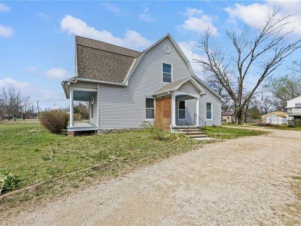 702 N Kentucky Street, Iola, KS 66749