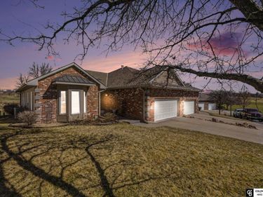 17410 Riviera Drive , Omaha, NE 68136