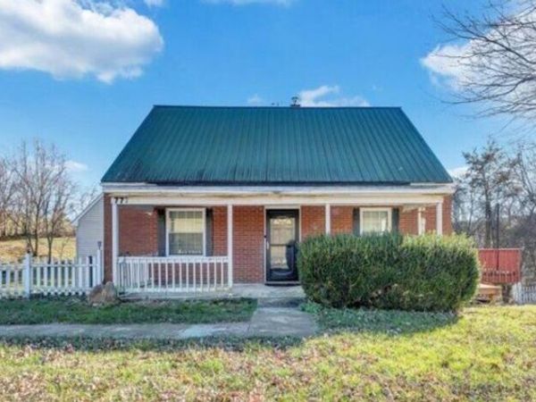 777 Mountain Pass RD, Blue Ridge, VA 24064