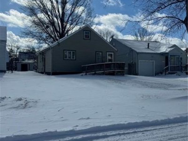 18309 Rockland Avenue , Cleveland, OH 44135