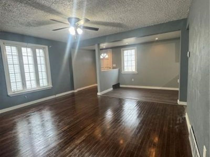 18309 Rockland Avenue, Cleveland, OH 44135 Photo 2