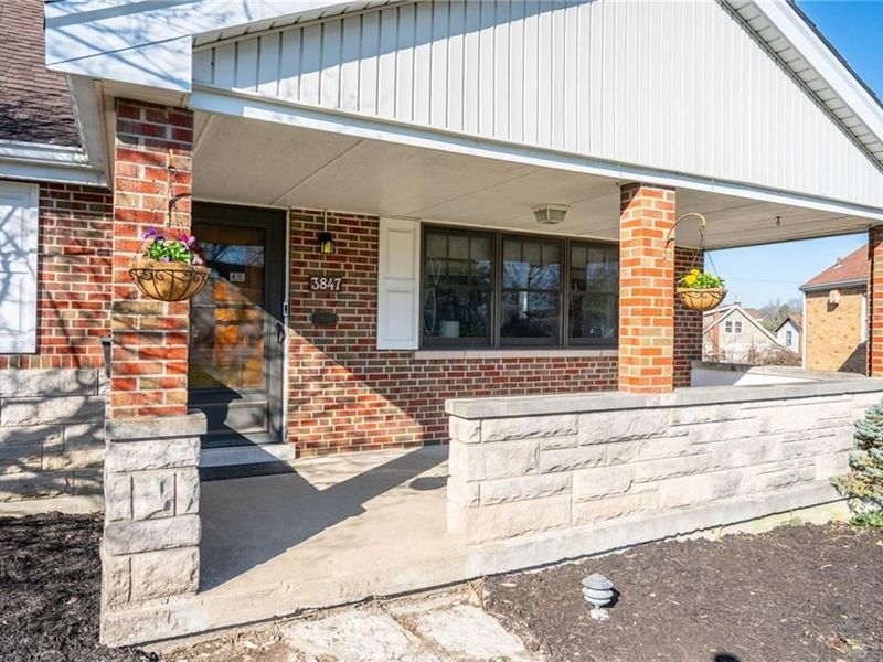 3847 Maywood Court, Cincinnati, OH 45211 Photo 3